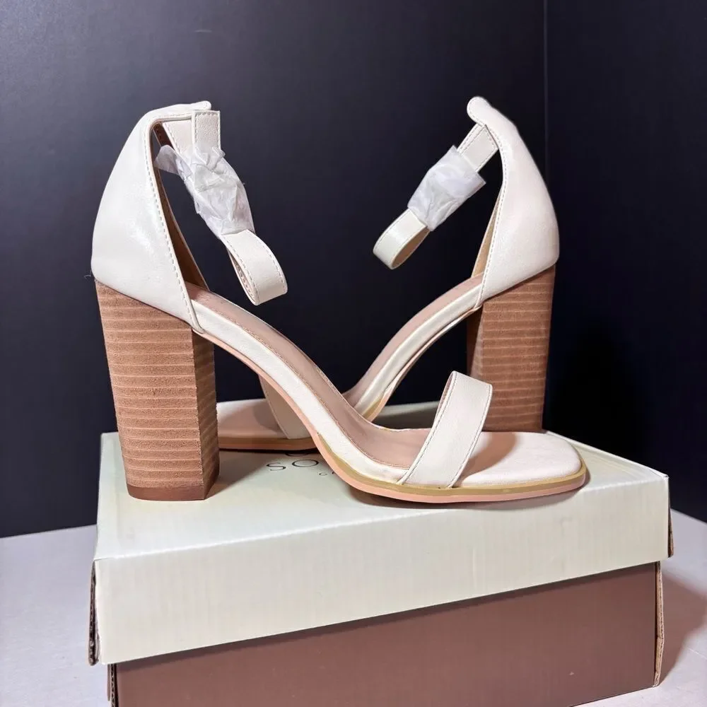 Oasis Society Nyla Heels in White Size 9 NEW in box